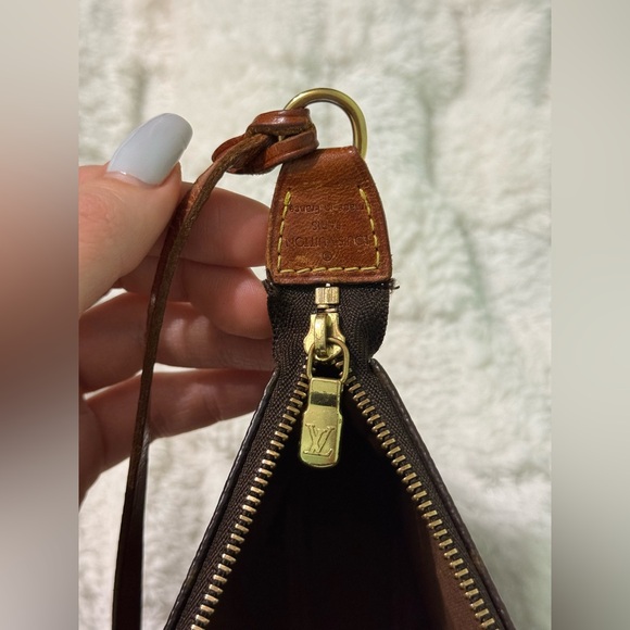 Louis Vuitton Pochette Accessory Pouch Brown Leather - Picture 2 of 14